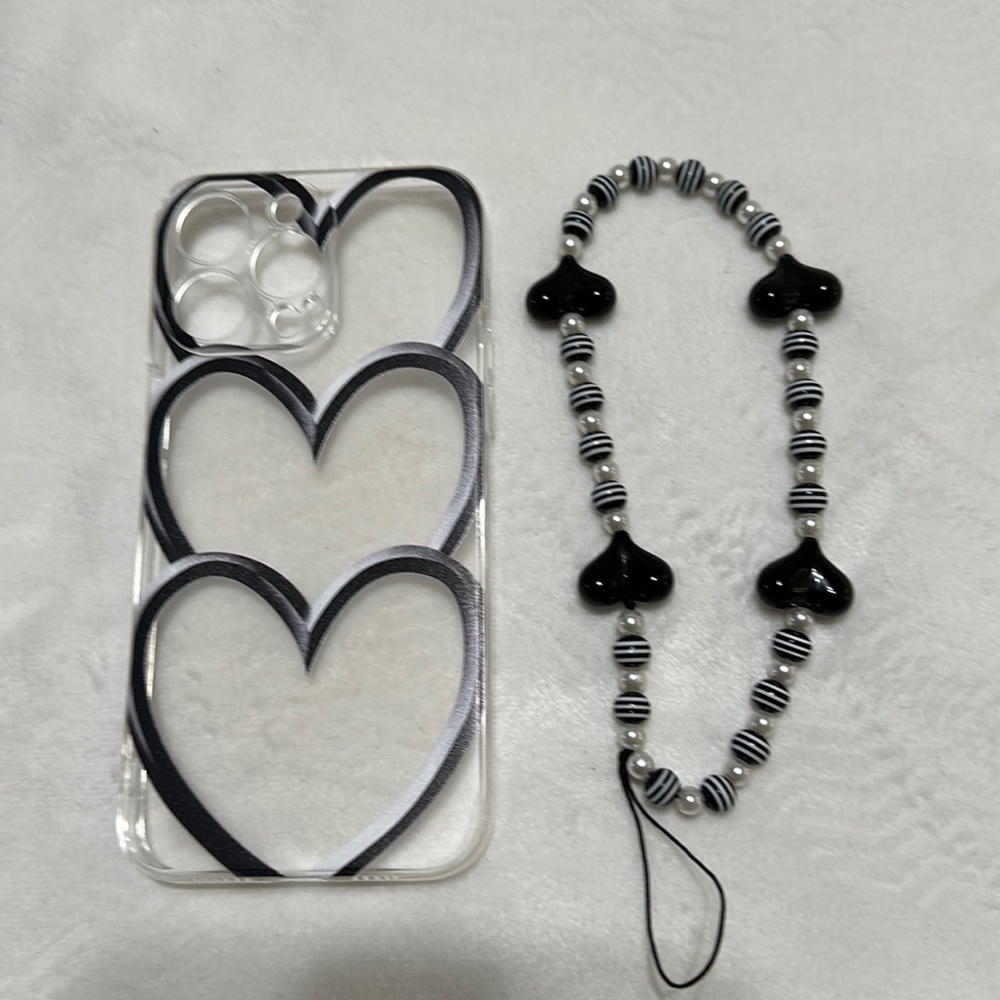 iPhone 14 Pro Max 3 Hearts with heart wristband great for on the Go